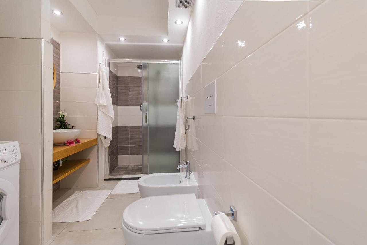 Purple Flower Suite Apartment Кала-Гононе Экстерьер фото