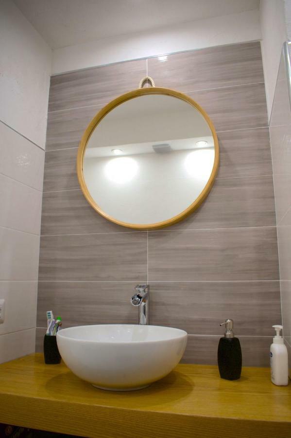 Purple Flower Suite Apartment Кала-Гононе Экстерьер фото